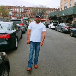 Meet your Posher, Naveed